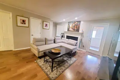 Image de Convenient townhome close to Uab & Medical Center