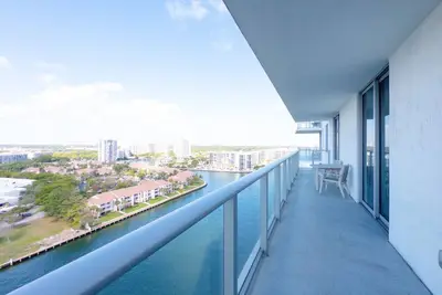 Image de Sunset Views|Beach Access|Amazing Amenities