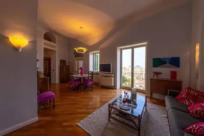 Image de Typical Neapolitan apartment city center, with breathtaking views of Vesuvius