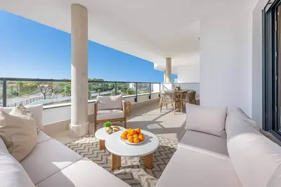 Image de Modern 3br Apartment with Pool, Gym and Coworking