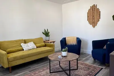 Image de Eclectic Old East 3bd in Entertainment District