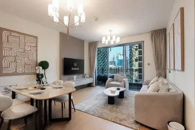 Image de New Renovated 2br - Steps from BurjKhalifa & Opera