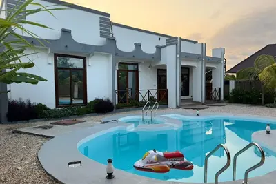 Image de 3-bedroom villa in charming Zanzibar with Swimming Pool and aircondition