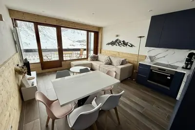 Image de 100m du centre station, 4ème étage, vue montagne, télévision, casier à ski, 42m², Tignes