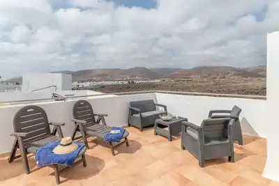 Image de Maison de Vacances 'La Casita Villalba' avec Vue sur la Mer, Terrasse Privée et Wi-Fi