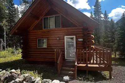 Image de Lamar Valley Mountain Cabin