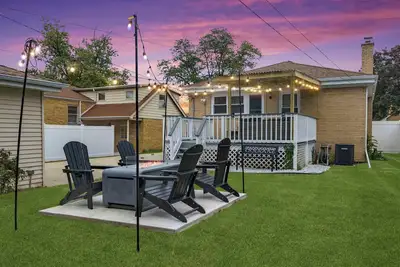 Image de Stylish Buckingham Getaway / Game Room, Fire Pit & Outdoor Lounge