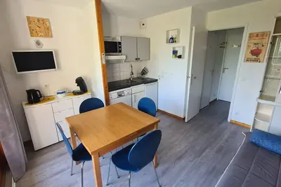 Image de Appartement T2, loggia, place de parking. Animaux de compagnie acceptés