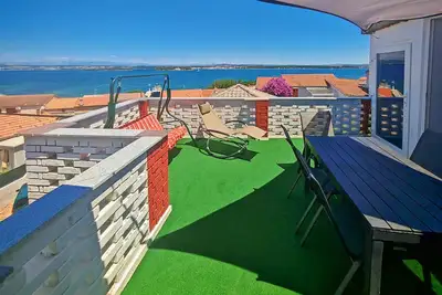Image de Superbe appartement à Tkon avec vue sur la mer