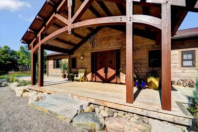 Image de Eagle Lake Executive Retreat – Luxury Haliburton Lakefront Getaway