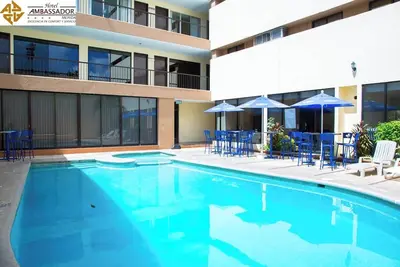 Image de Family + Friends Stay – Two Triple Rooms, Pool Fun, and City Attractions Nearby