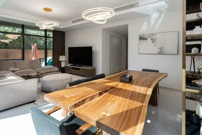 Image de 3br Villa in Damac Hills | Garden | Near Carrefour & Malibu Beach