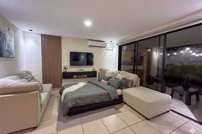 Image de Oasis in San Salvador - Pool & Full A/C