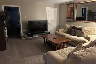 Image de House near McMenamins Edgefield, Outlets, Blue Lake Park, Gorge, Hiking, Mt Hood