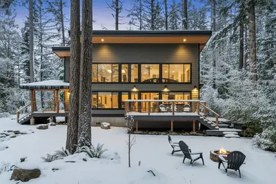 Image de Luxury Mt. Baker Retreat with Hot Tub and Fast Wi-Fi