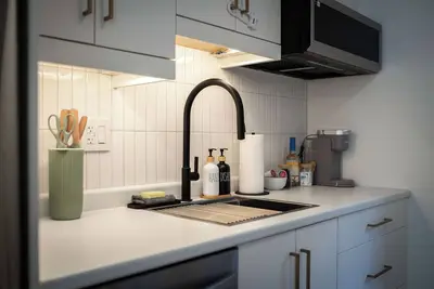 Image de Luxury Bachelor Guesthouse - New Built - Wifi