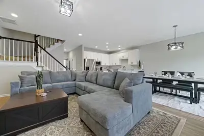 Image de The Meridian: Sunrise Escape in Hampton