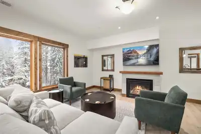 Image de 4 bedroom ski condo - fully renovated