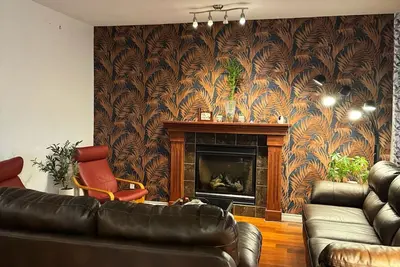 Image de The Cozy 3 bedroom House + 2 Living Rooms +Game Room+2. 5 Bath+ Central Heat & Ac