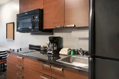 Image de Pet-Friendly Room w/ Full Kitchen, Access Meridian's Attractions
