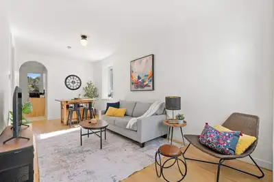 Image de The Sunny 2 Suites 10 Pax Pet Friendly Stay!