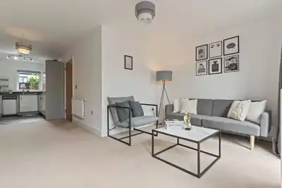 Image de Maison élégante de 3 chambres à proximité des musées, des arènes et des parcs