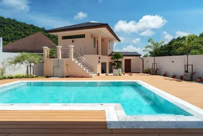 Image de Tilawan - Spectacular Pool Villa in Chalong