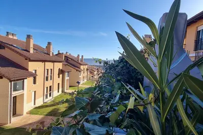 Image de Wood, Wine and Golf.