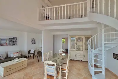 Image de Les Tropéziennes - Chic Triplex Balcon Vue Marina