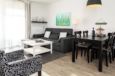 Image de Modern apartment on Kurplatz with box-spring bed, modern bathroom and south-facing balcony