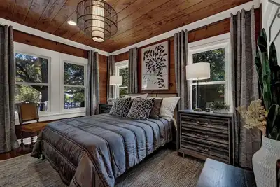 Image de Walk to South Congress | Austin Luxury | Hot Tub
