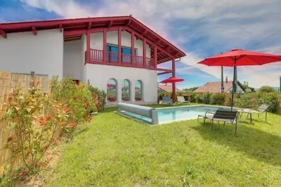 Image de Mendi - Villa avec piscine