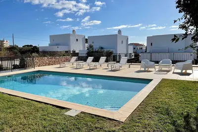 Image de Superbe villa avec vue sur la mer, emplacement idéal et climatisation