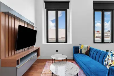 Image de Icon Plena Suite | Stylish, Modern & Best Location