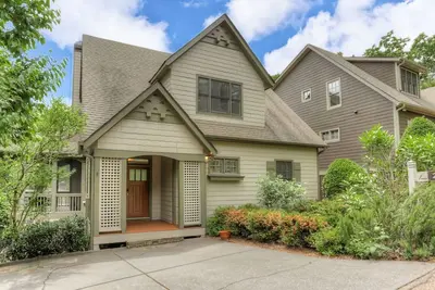 Image de Big Canoe 5br Mountain Escape – Steps to Chapel and Amenities