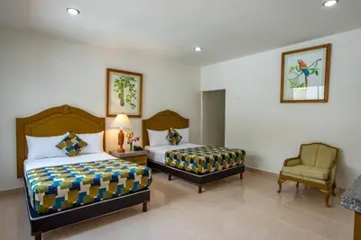 Image de Double Room Poolside Mérida Getaway with Terrace, WiFi & Family-Friendly Comfort