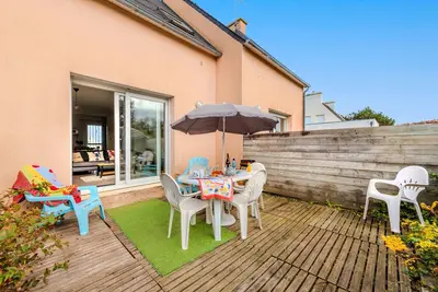 Image de Maison de Vacances 'Ker Marian - Les Gîtes Marins Des' avec Vue sur la Mer, Jardin Partagé et Wi-Fi