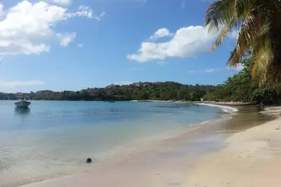 Image de The Cozy Corner Apt. Ideal location. Keypad check in. Free parking. Washer&Dryer