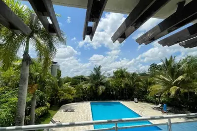 Image de Luxurious apartment with jacuzzi, Bbq, dominoes, billiards, darts, pool and other amenities.
