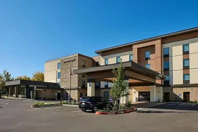 Image de Wine & Unwind | 4 Units w/ Pool, Hot Breakfast & Hiking All Just Minutes Away