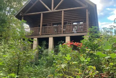 Image de Incredible Mountain View! Log Cabin steps from Table Rock State Park.