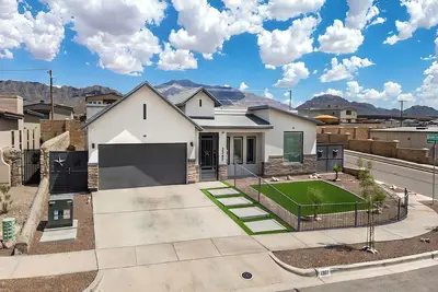 Image de Texas Modern 4br 3ba Home with a Gazebo & Spacious Yard