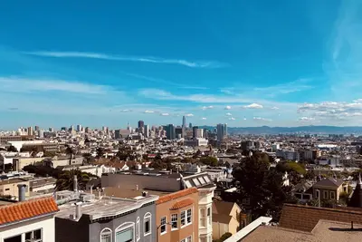 Image de Architectural Luxury w/ Views, Walkable & Central