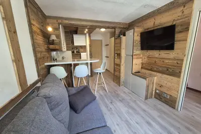 Image de 100m du centre station, 1er étage, balcon, télévision, casier à ski, 26m², Tignes