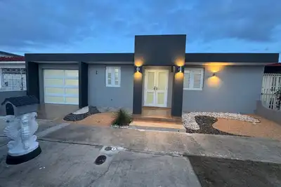 Image de Sands and Falls House/ 7 min from Airport, Beaches & Malls