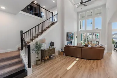 Image de Catch, Paddle, Splash—Luxury 4br on Lake Conroe