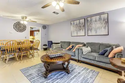 Image de Easy Atl Access: Suburban Home Base w/ Patio