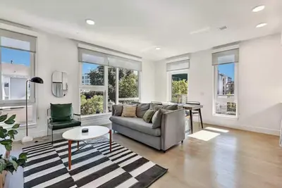 Image de Location, Location, Location - Solis Capitol Hill - Enjoy Rooftop Views and Ac
