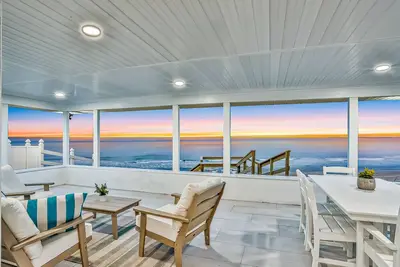 Image de Beachfront home w/ private lanai and deck - walk to the beach