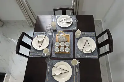 Image de Charming new 4-bedroom townhome in vibrant Ne Phnom Penh with Ac!